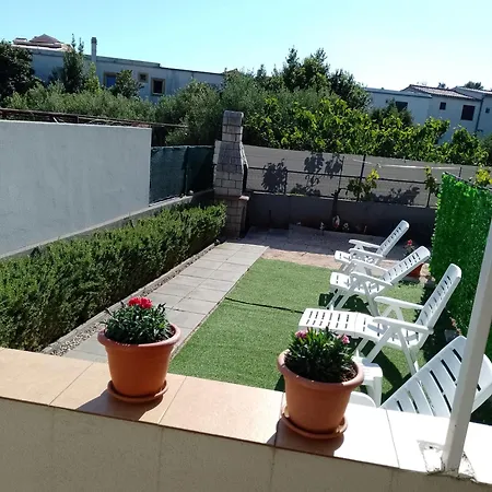 アパート Kuca Zdenka Tribalj