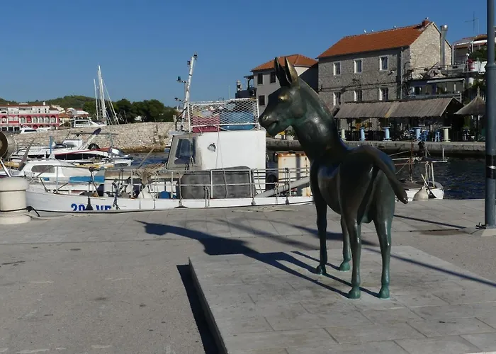 Kuca Zdenka * Tribalj